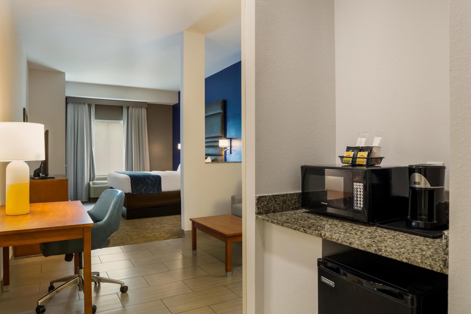 Comfort Suites דנהאם ספרינגס מראה חיצוני תמונה
